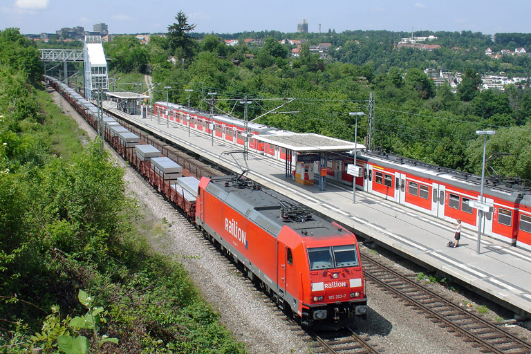 185 203 mit CFN 46325 bei km 14,2 (Mai 2008)