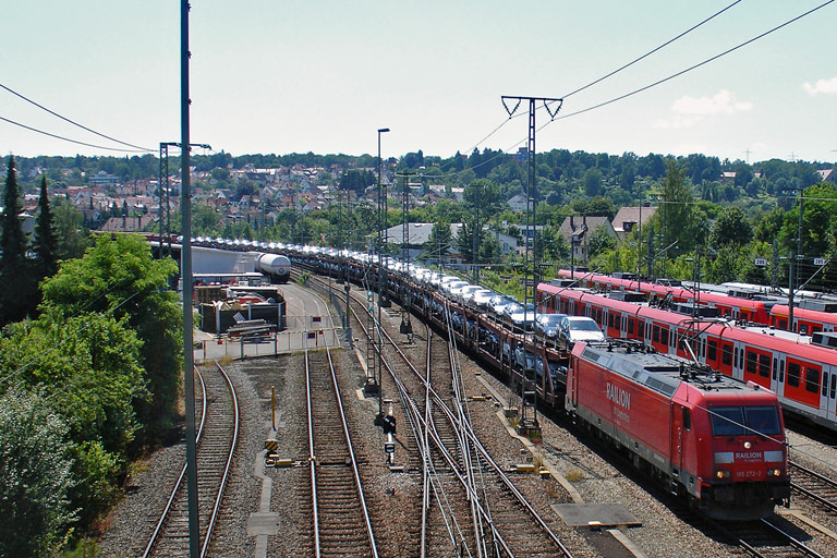 185 272 mit CSQ 60082 bei km 16,0 (Juli 2008)