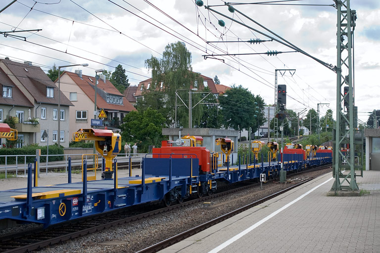 185 293 mit FZ 56183 bei km 15,6 (August 2008)