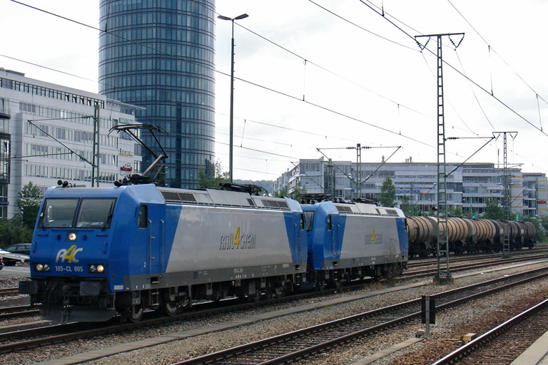 R4C 185 Cl-005 und 185 Cl-004 bei km 15,6 (Juni 2008)