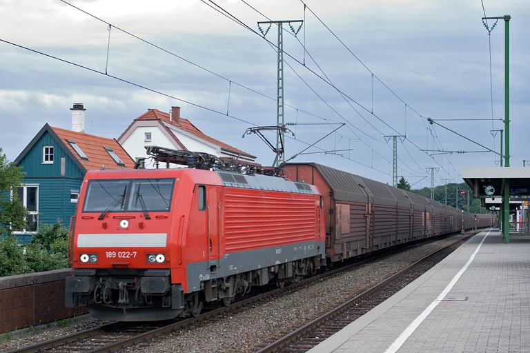 189 022 mit CSQ 60084 bei km 16,6 (Juni 2008)