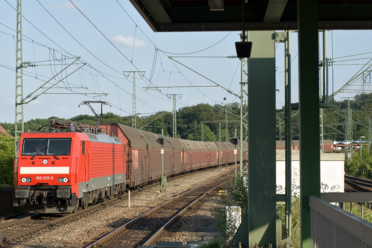 189 035 mit CSQ 60084 bei km 16,8 (Juli 2008)