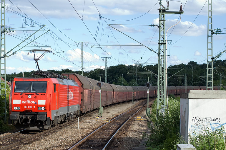 189 038 mit CSQ 60084 bei km 16,8 (Juli 2008)