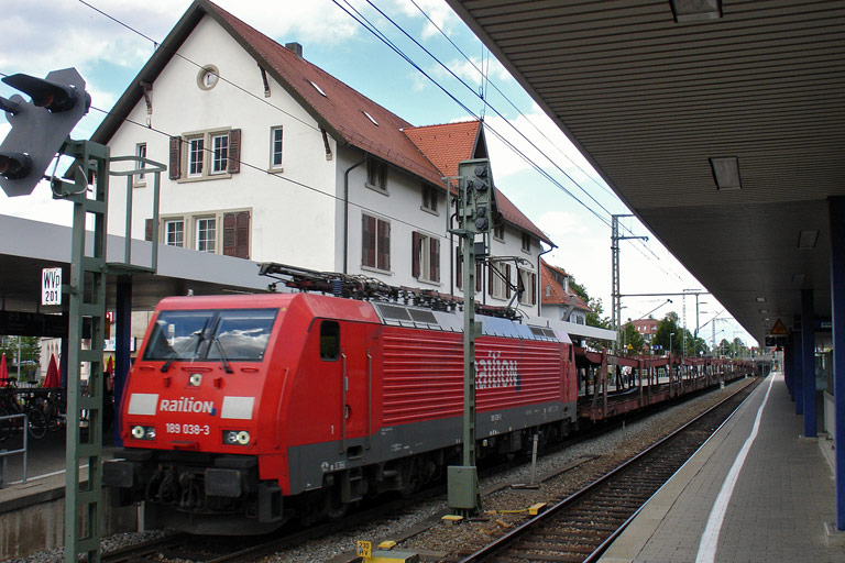 189 038 mit FZ 56167 bei km 15,6 (Juli 2008)
