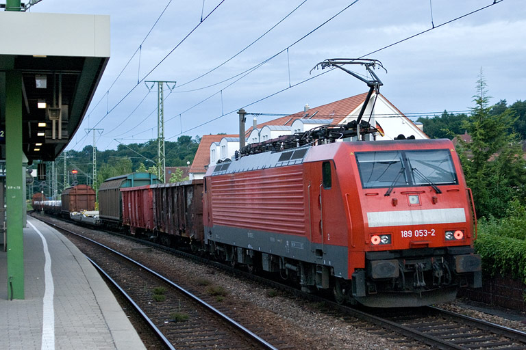 189 053 mit FZ 56183 bei km 16,6 (Juni 2008)