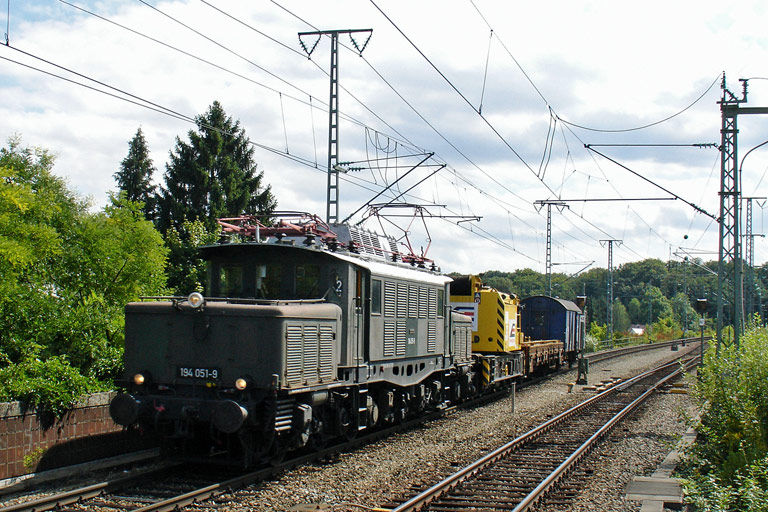 194 051 mit DBV 90773 bei km 16,8 (August 2008)