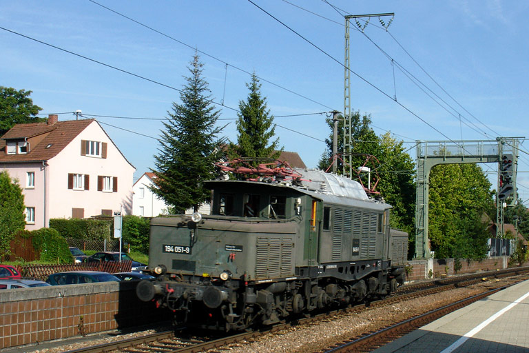 194 051 als Tfzf(D) 91626 bei km 16,6 (August 2008)