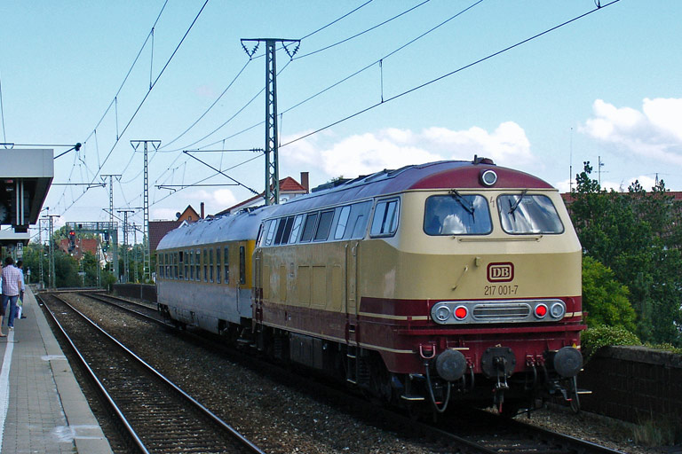 217 001 mit Mess-St 94523 bei km 16,8 (Juli 2008)