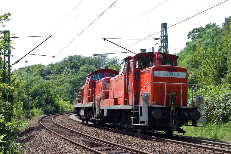 290 520 und 363 164 bei km 8,8 (August 2008)