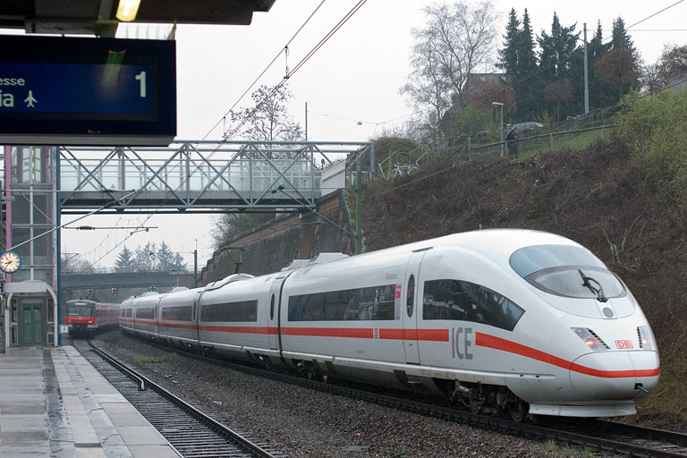 403 035 als L-ICE 78800 bei km 14,2 (April 2008)