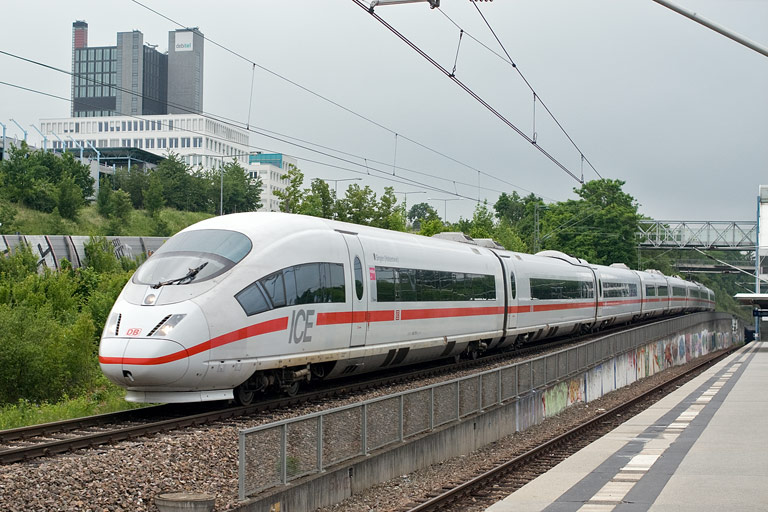 403 015 als L-ICE 78818 bei km 14,2 (Juni 2008)