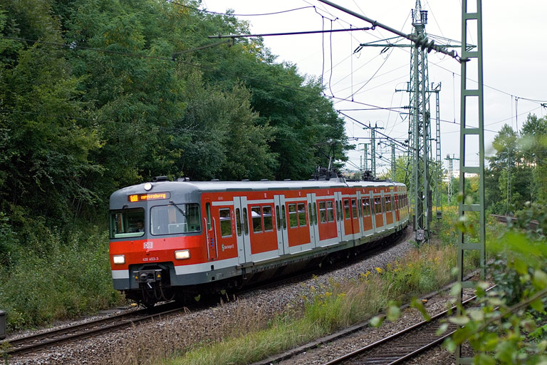 420 453 als S1 bei km 17,6 (September 2008)
