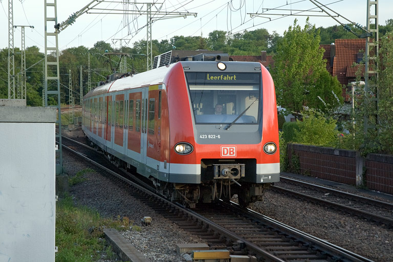 423 822 bei km 16,8 (Mai 2008)