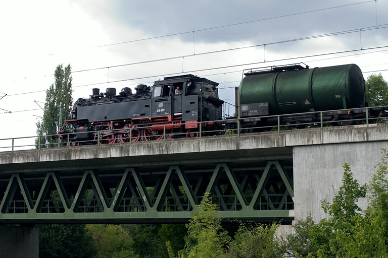64 419 mit DPR 99822 bei km 14,6 (August 2008)