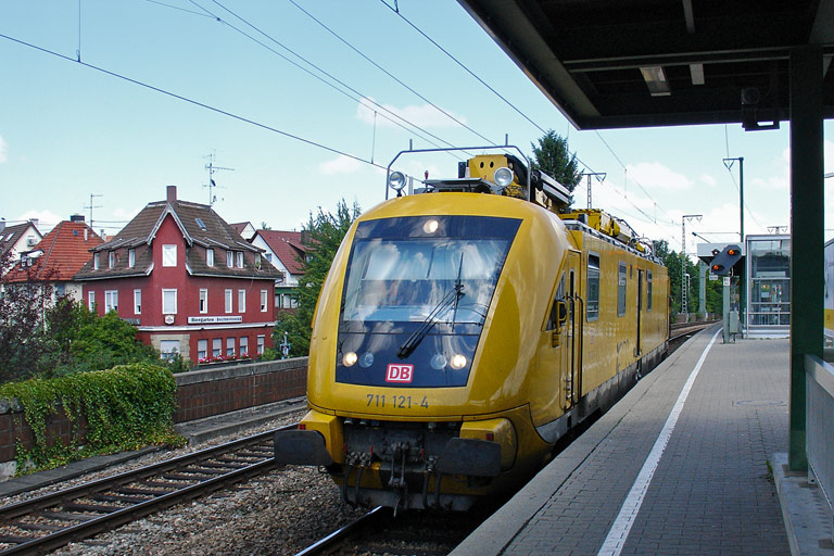 711 121 bei km 16,8 (Juli 2008)