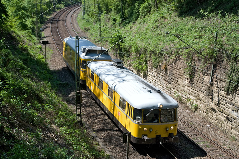 725 003/726 003 bei km 9,2 (Mai 2008)