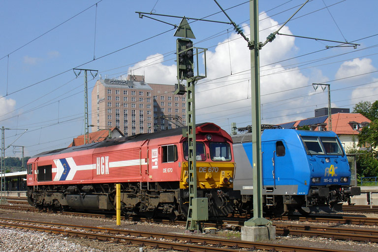 HGK DE 670 und R4C 185 Cl-004 bei km 15,6 (Juni 2008)