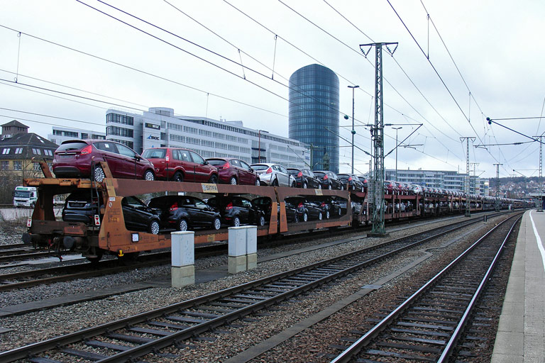 Autotransportwagenzug bei km 15,8 (Dezember 2008)