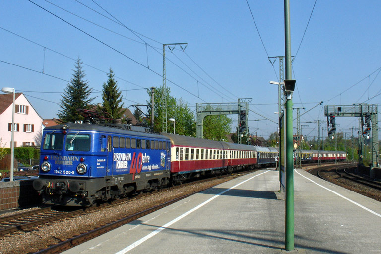 1042 520 mit DPE 88002 bei km 16,6 (April 2009)