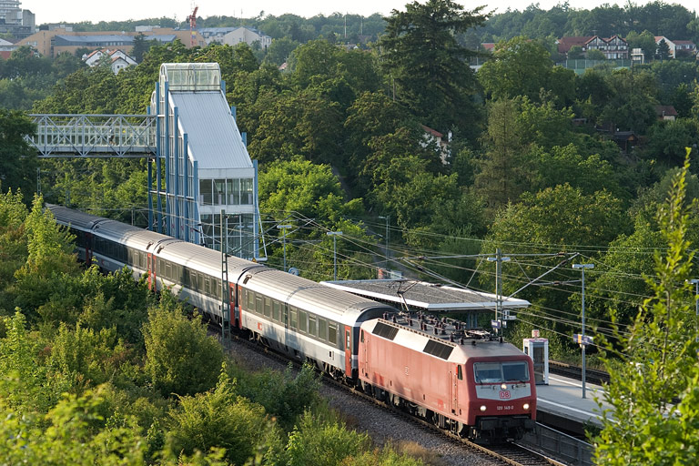 120 149 mit Lr 78379 bei km 14,2 (Juli 2009)