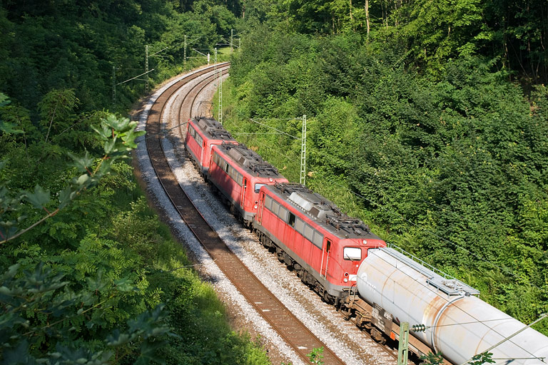 140 681, 140 037 und 140 637 mit CFN 63053 bei km 10,8 (Juni 2009)