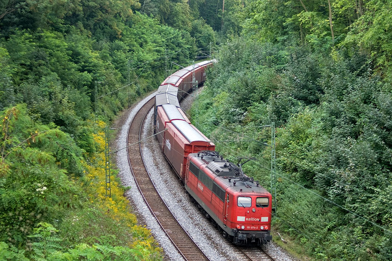 151 074 mit CSQ 60082 bei km 11,0 (August 2009)