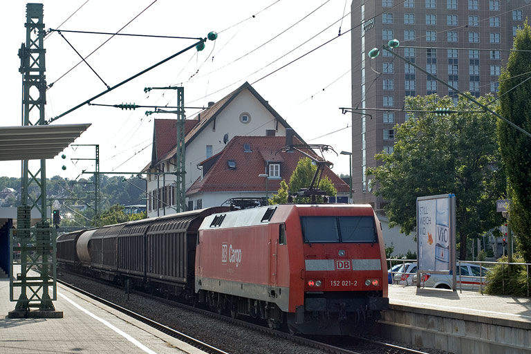 152 021 mit FE 44691 bei km 15,6 (September 2009)