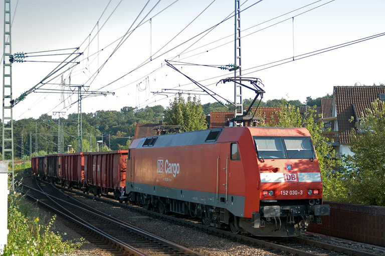 152 030 mit FZT 56173 bei km 16,8 (August 2009)