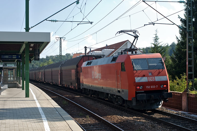 152 033 mit FZ 56167 bei km 16,6 (August 2009)