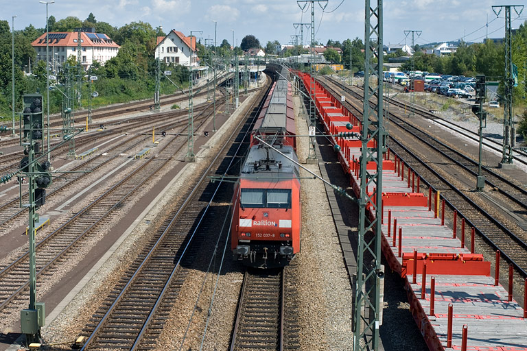 152 037 mit CSQ 60080 bei km 16,0 (August 2009)