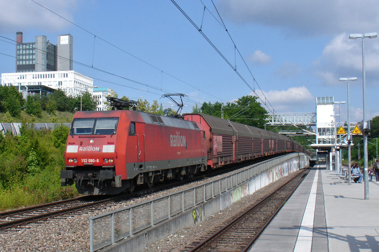 152 080 mit CFN 62272 bei km 14,2 (Juni 2009)