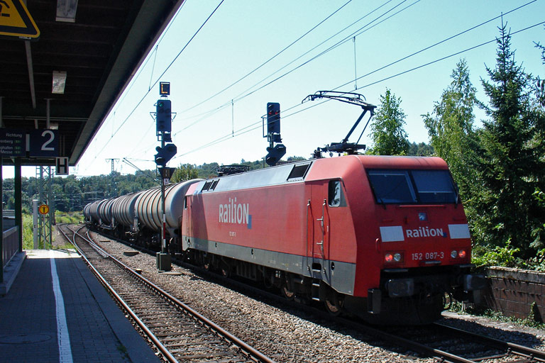 152 087 mit FE 45175 bei km 16,8 (Juli 2009)