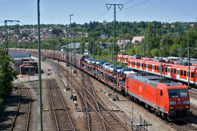 185 006 mit CSQ 60080 bei km 16,0 (Juli 2009)