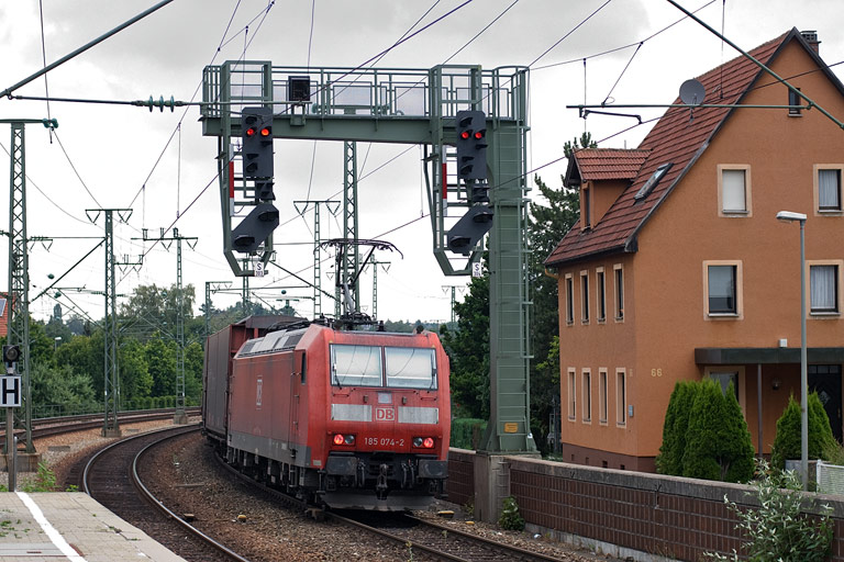 185 074 mit CSQ 60080 bei km 16,6 (Juli 2009)
