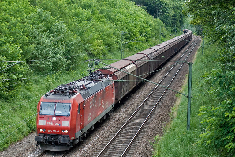 185 090 bei km 19,0 (Juli 2009)