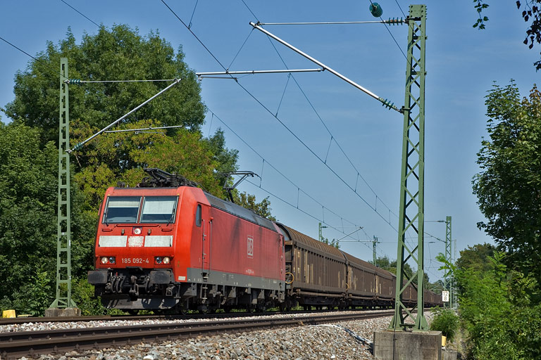 185 092 mit CS 46717 bei km 12,8 (August 2009)