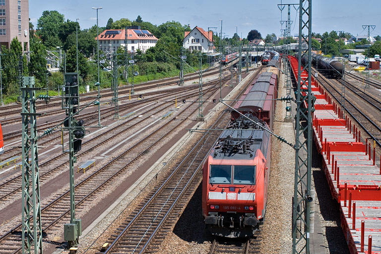 185 092 mit CSQ 60080 bei km 15,8 (Juni 2009)