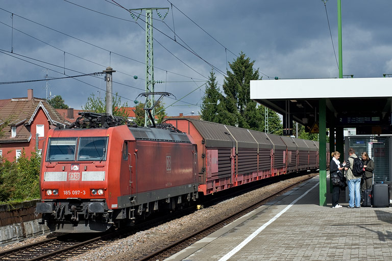 185 097 mit FZ 56165 bei km 16,8 (September 2009)