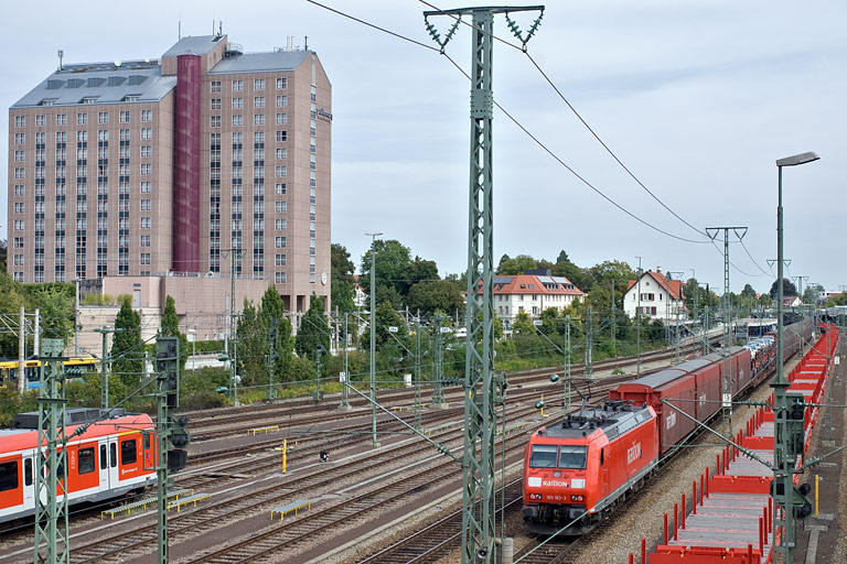 185 163 mit CSQ 60080 bei km 15,8 (September 2009)