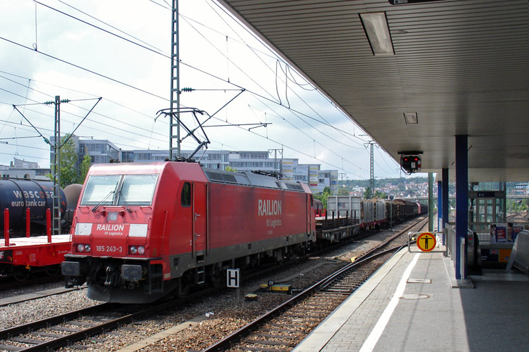 185 243 mit FE 45175 bei km 15,8 (Juni 2009)