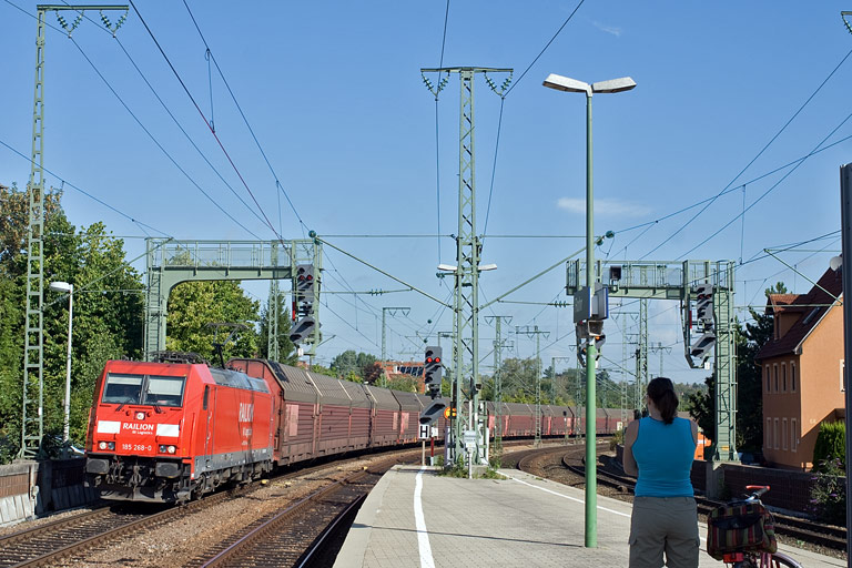 185 268 mit CSQ 60087 bei km 16,6 (August 2009)