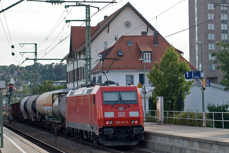 185 341 mit Fz 56183 bei km 15,6 (Juli 2009)