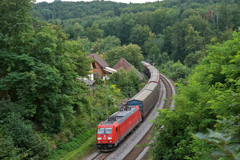 185 343 mit CSQ 60082 bei km 11,0 (August 2009)