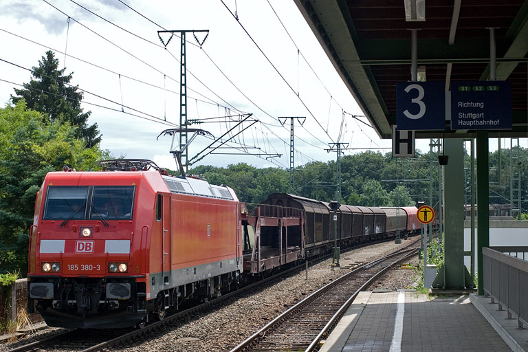 185 380 mit FE 44696 bei km 16,8 (Juli 2009)