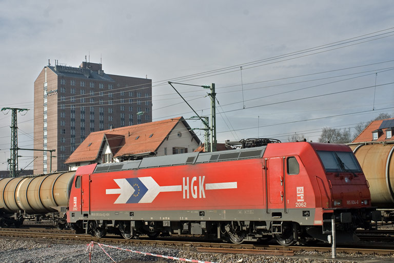 HGK 185 604 bei km 15,6 (Februar 2009)