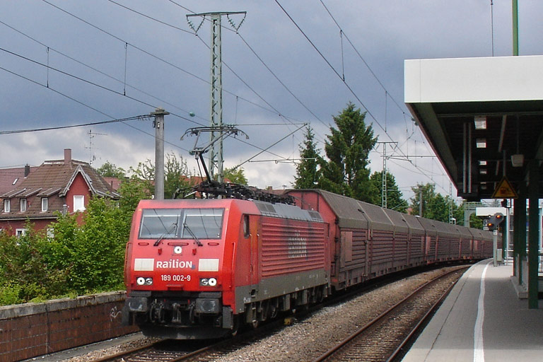189 002 mit FZ 56165 bei km 16,6 (Juni 2009)