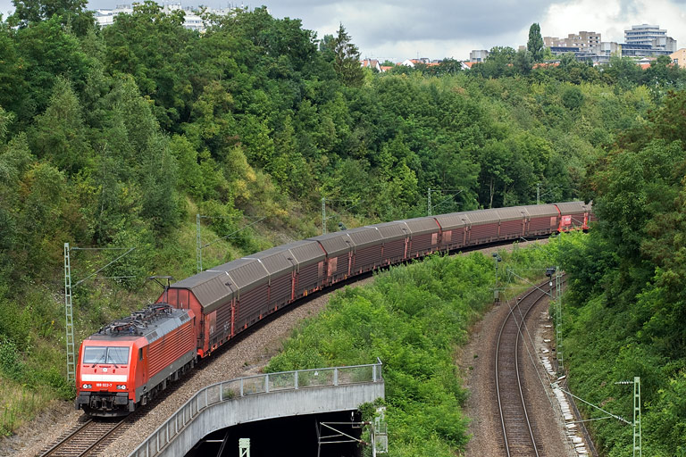 189 022 mit FZ 56165 bei km 13,8 (August 2009)