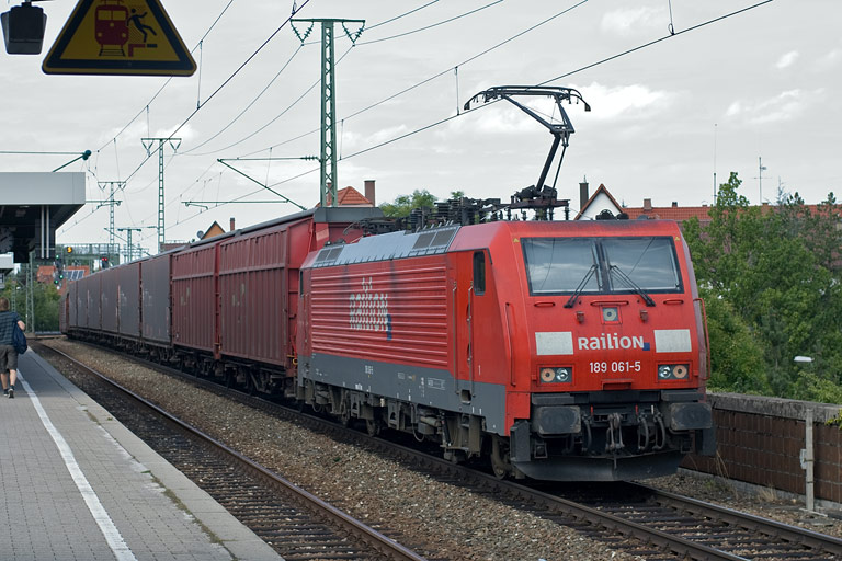189 061 mit CSQ 60080 bei km 16,8 (August 2009)