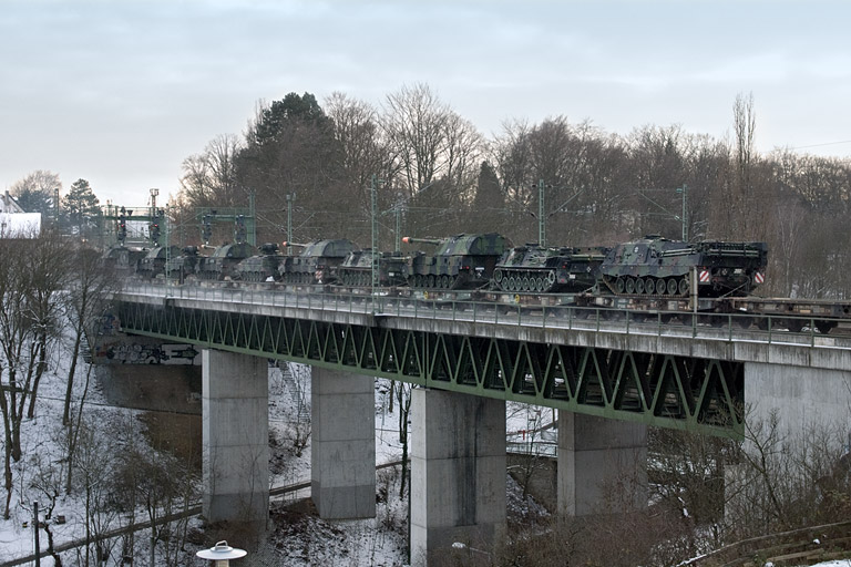 225 078 und 225 007 bei km 14,6 (Februar 2009)