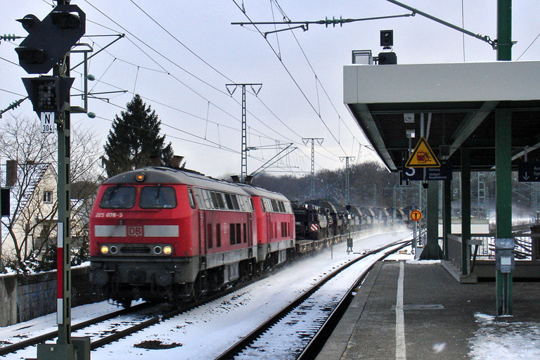 225 078 und 225 007 bei km 16,8 (Februar 2009)
